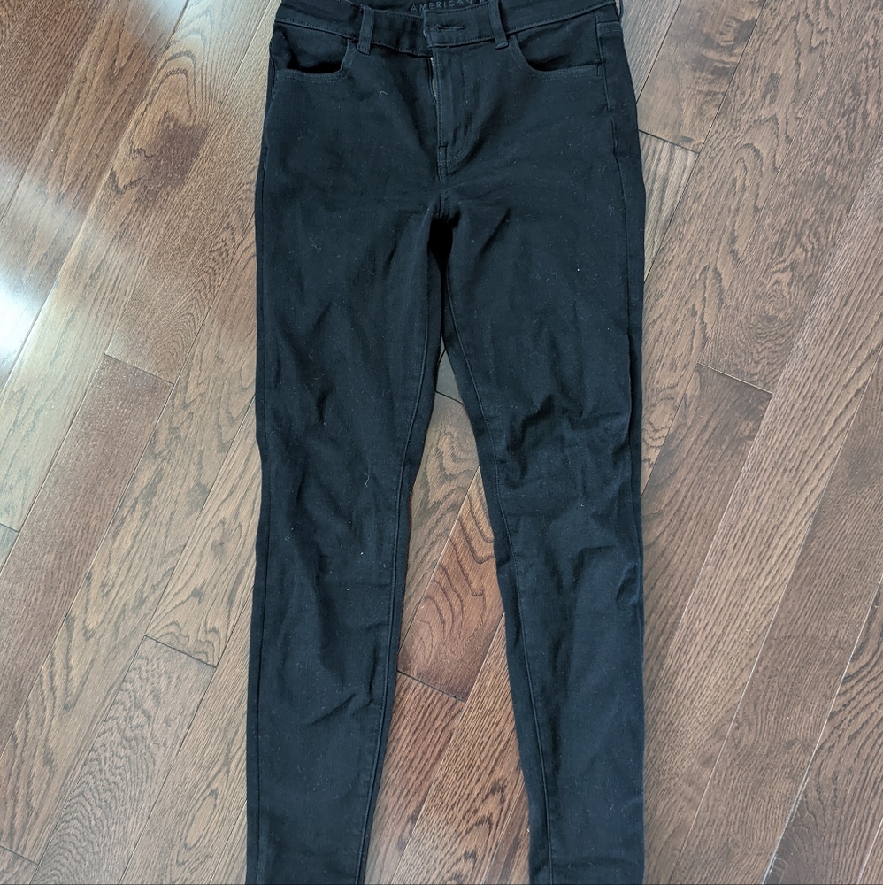 American Eagle Hi-Rise Jegging- Black wash